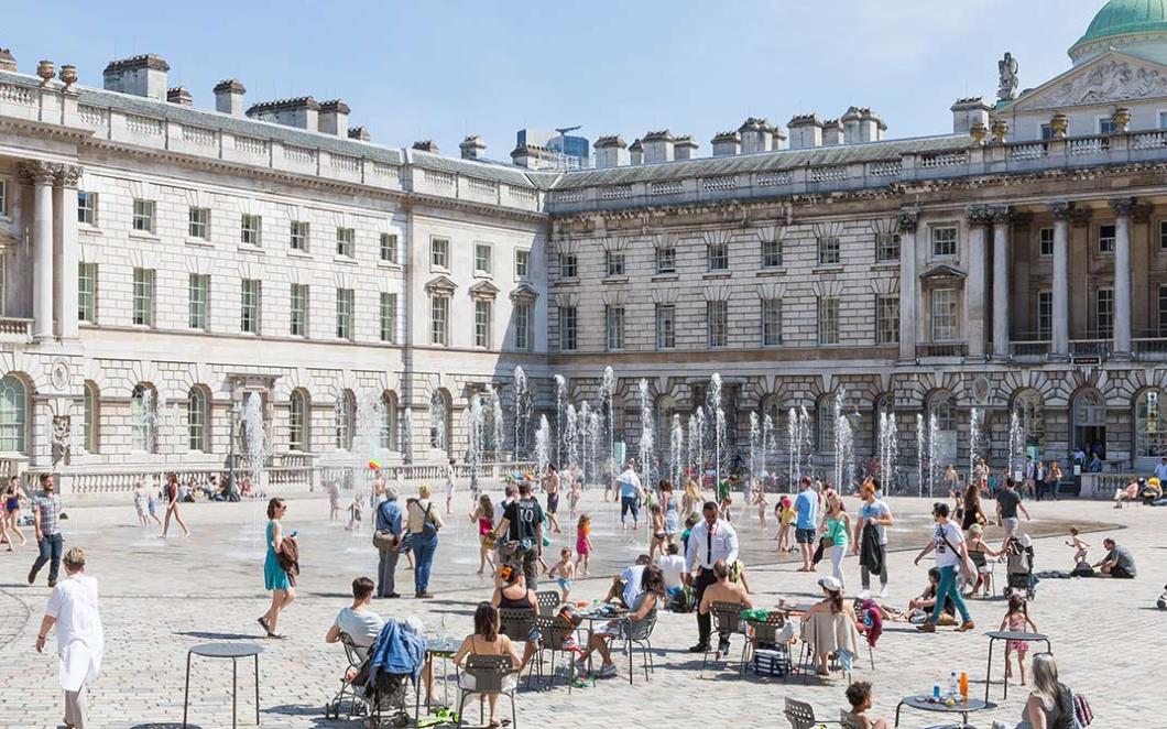 The-Edmond-J.-Safra-Fountain-Court,-Somerset-House,-Image-by-Kevin-Meredith