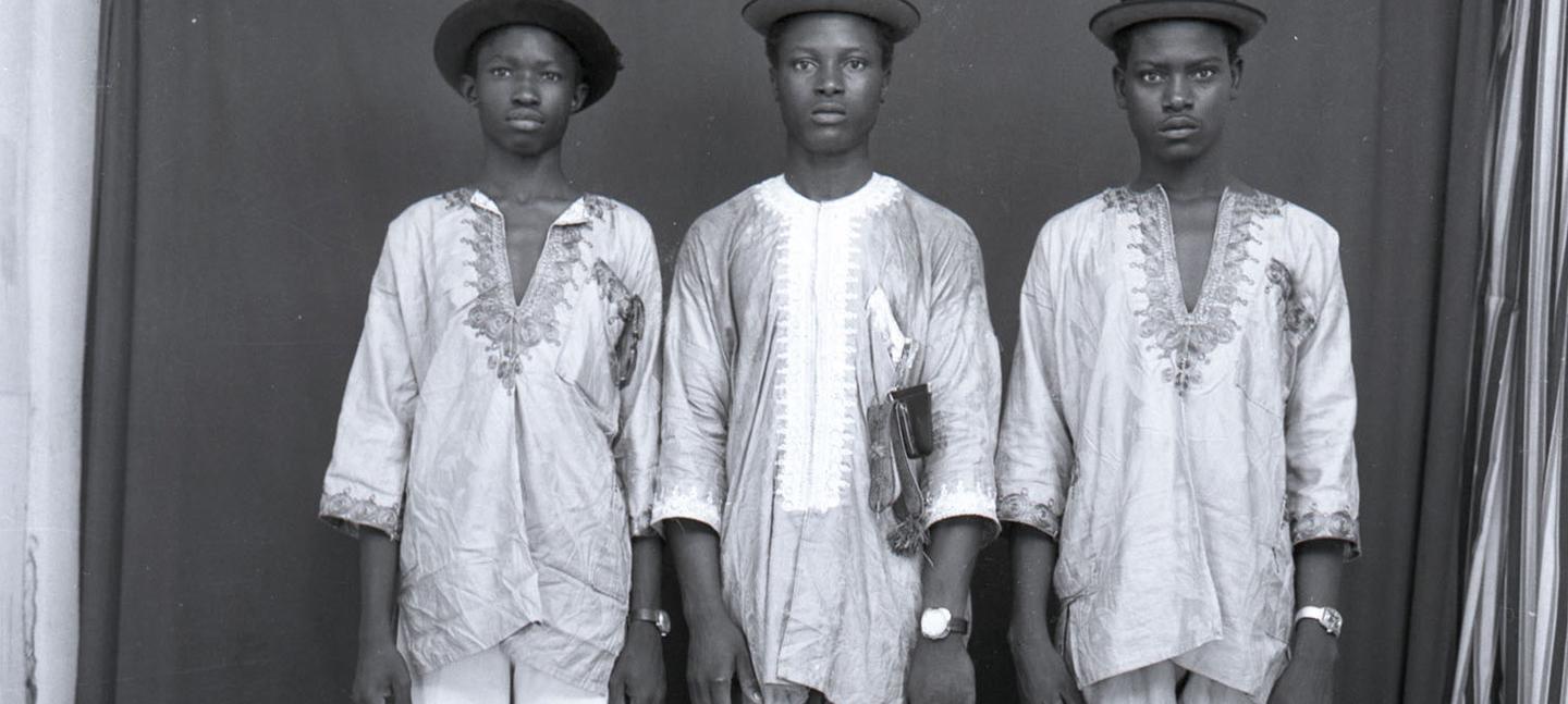 Les jeunes bergers peulhs, 1972 (c) Malick Sidibé. Courtesy Galerie MAGNIN-A, Paris