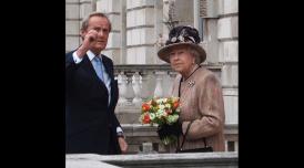 Picture of Queen Elizabeth II at Somerset House in 2015, pictured with Charles Wellesley, 9th Duke of Wellington, then Chairman of King’s College London Council